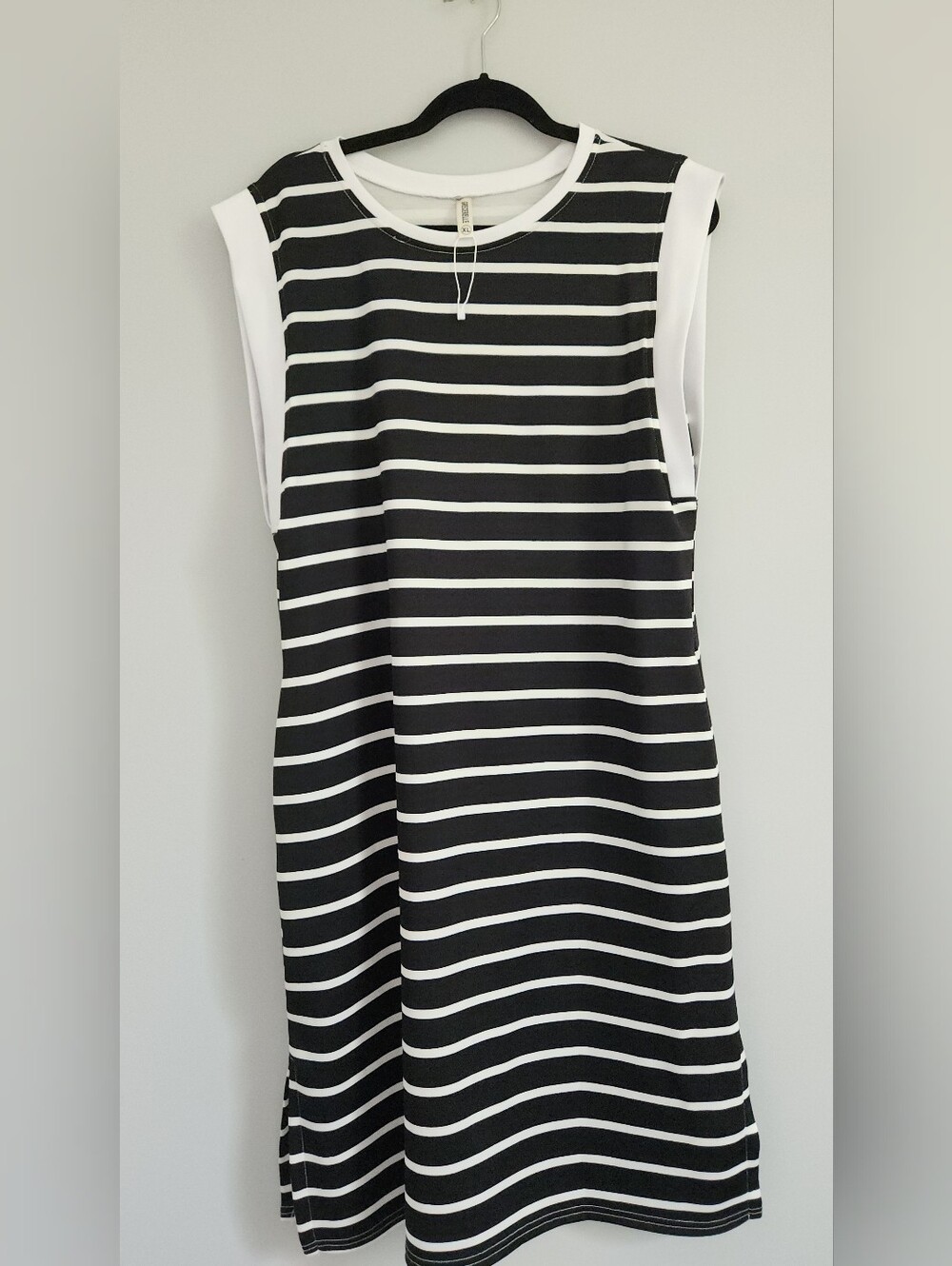 Striped Black and White Sleeveless Midi Dress